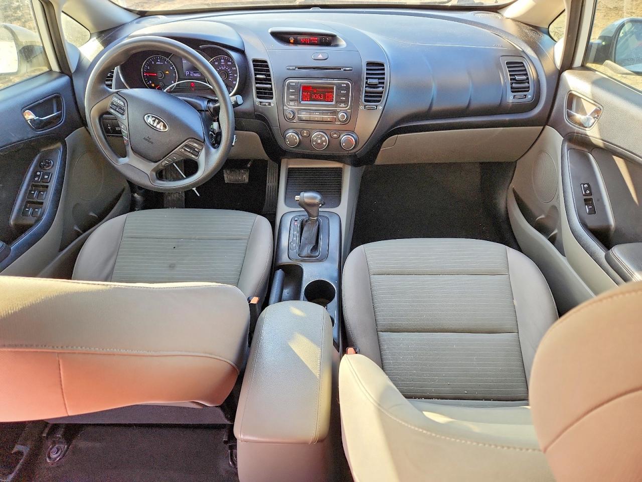 2015 KIA FORTE LX photo 22