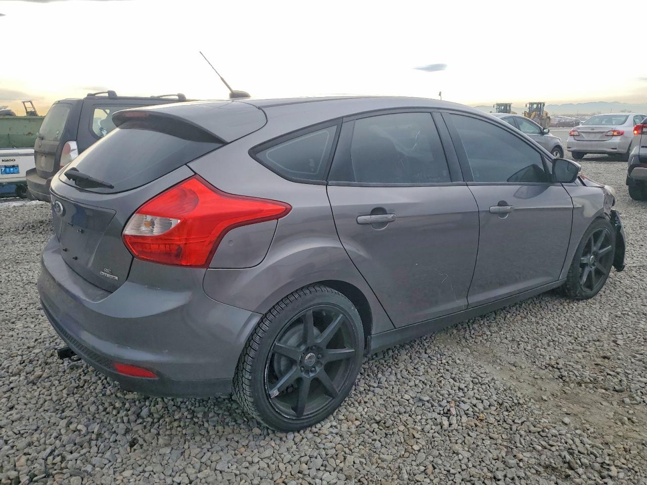 2014 FORD FOCUS SE photo 5
