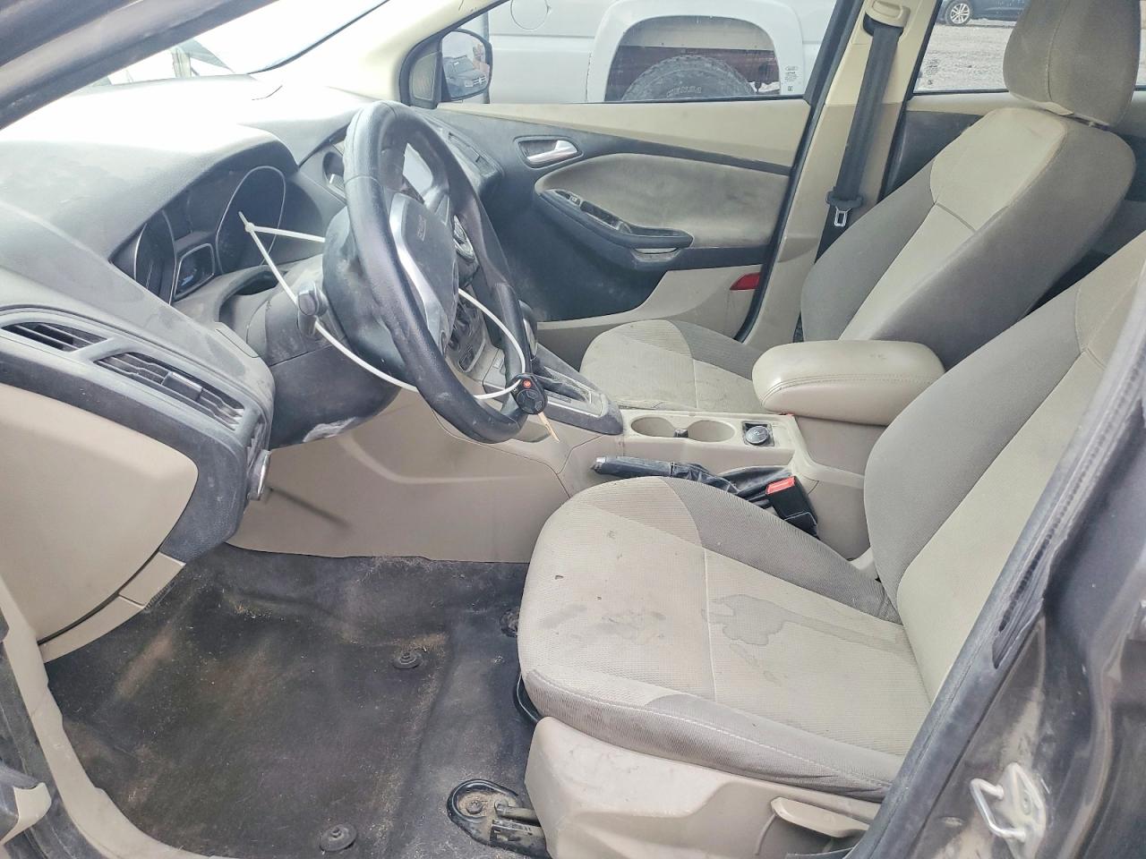 2014 FORD FOCUS SE photo 13
