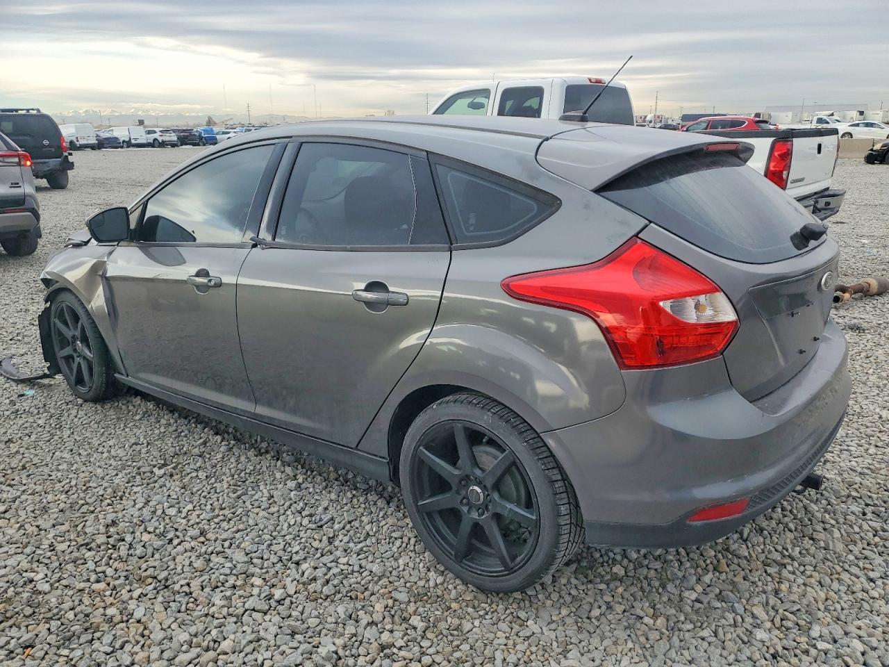 2014 FORD FOCUS SE photo 3