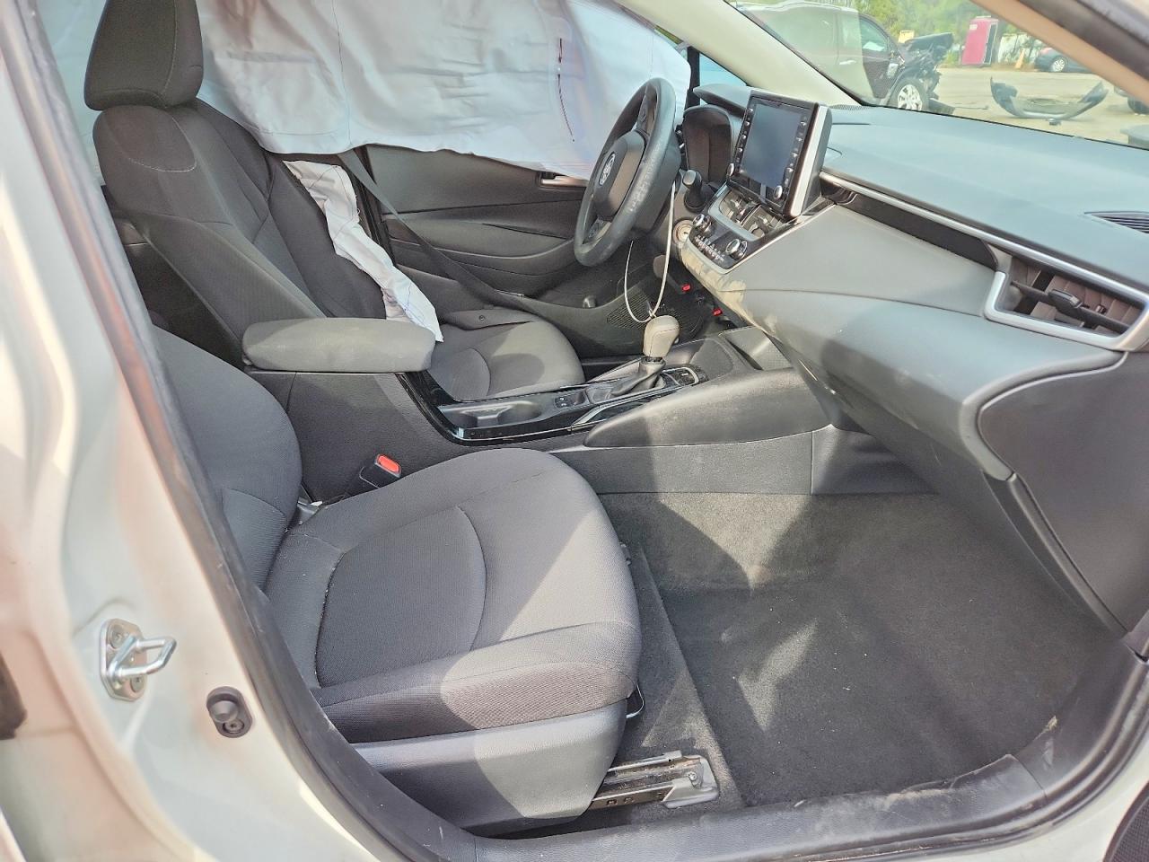 2020 TOYOTA COROLLA LE photo 13