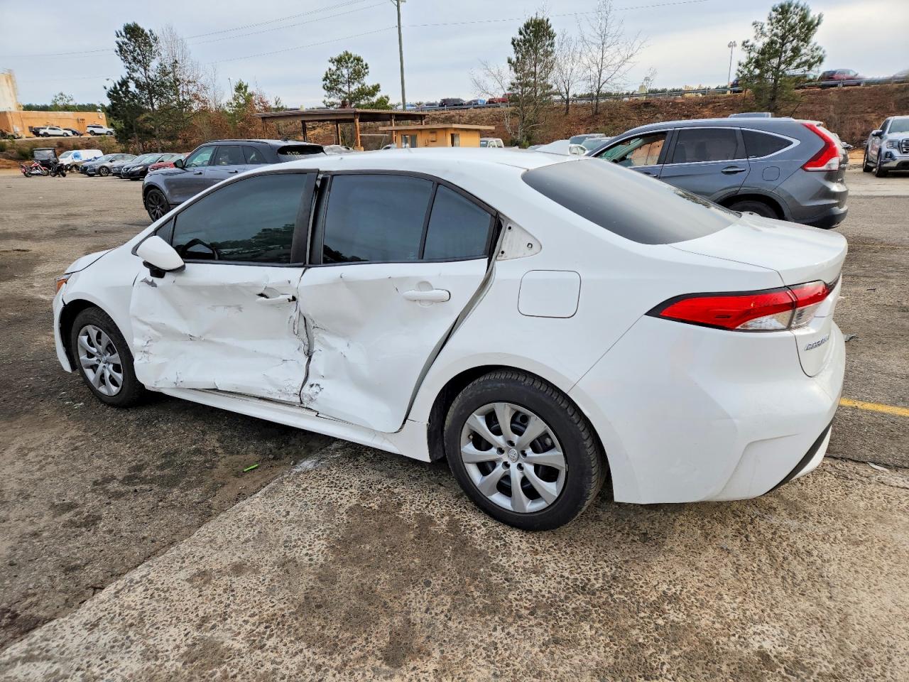 2020 TOYOTA COROLLA LE photo 3