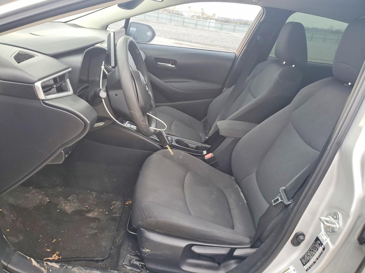 2020 TOYOTA COROLLA LE photo 13