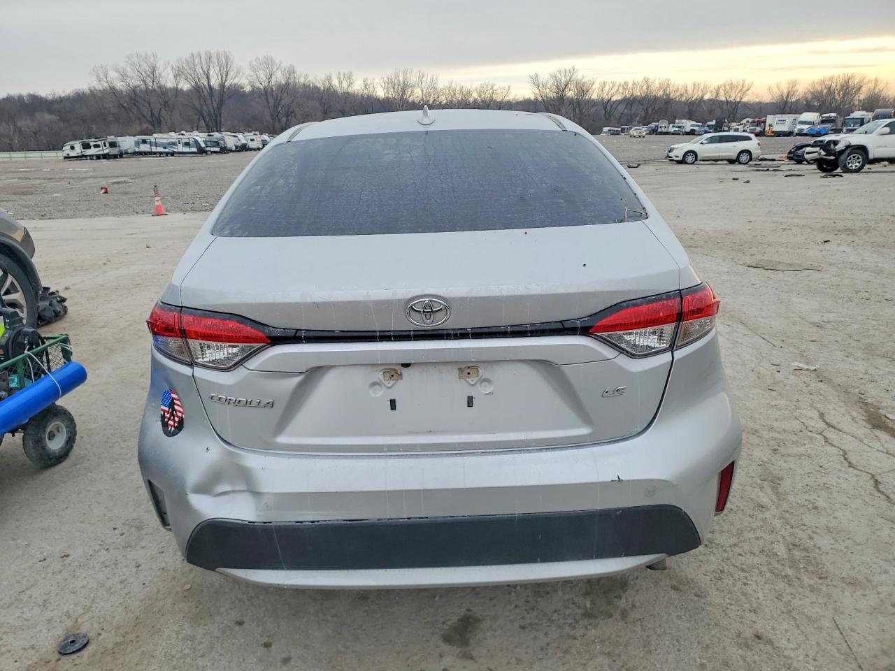 2020 TOYOTA COROLLA LE photo 11