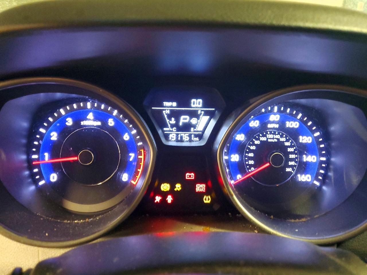 2015 HYUNDAI ELANTRA SE photo 25