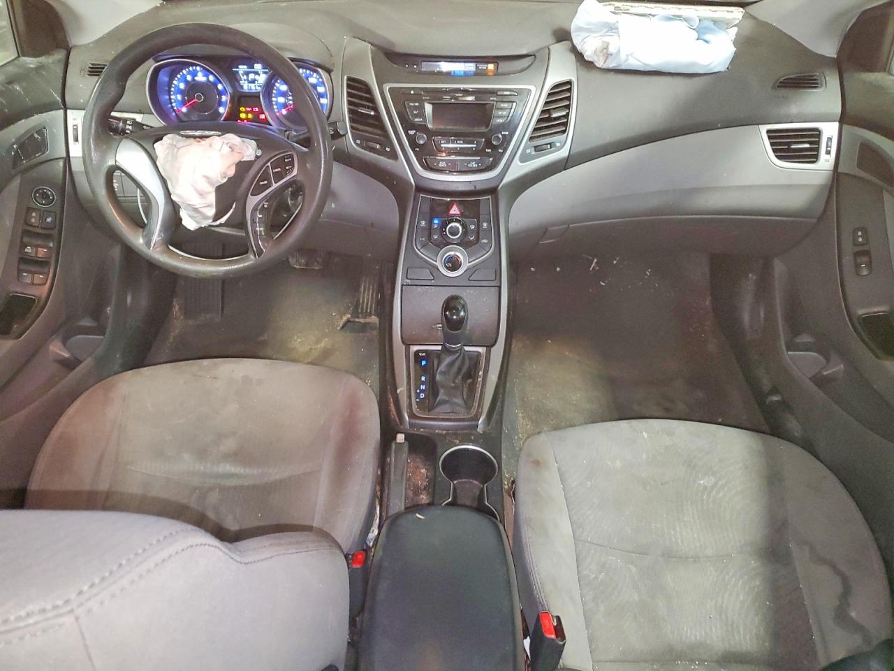 2015 HYUNDAI ELANTRA SE photo 22
