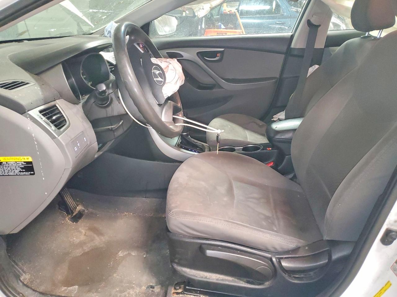 2015 HYUNDAI ELANTRA SE photo 19