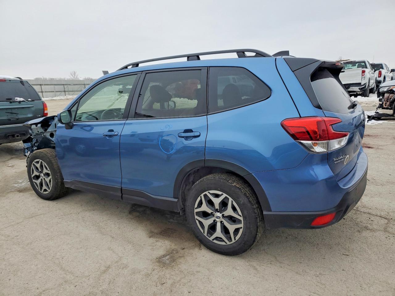 2024 SUBARU FORESTER PREMIUM photo 2