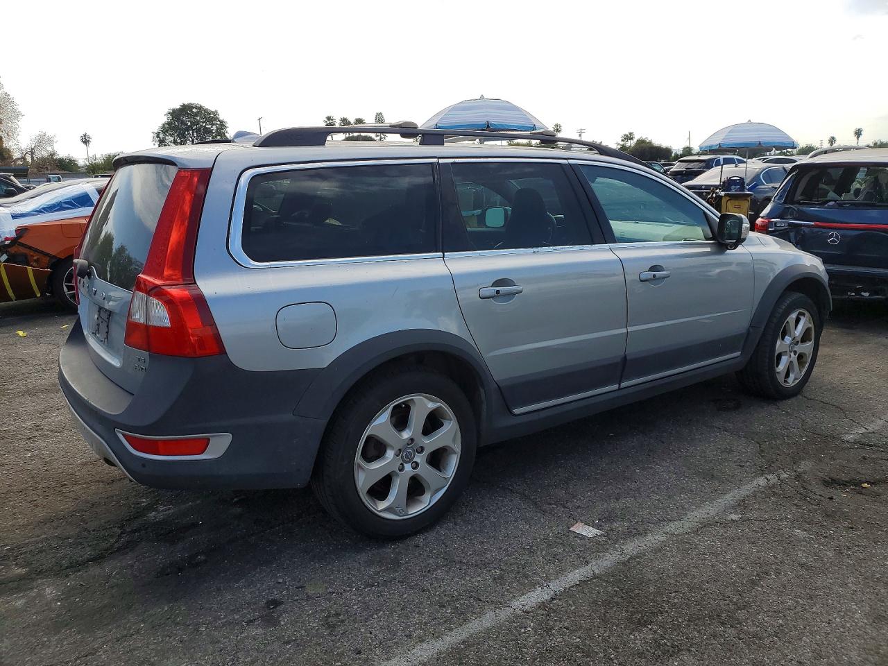 2010 VOLVO XC70 T6 photo 7
