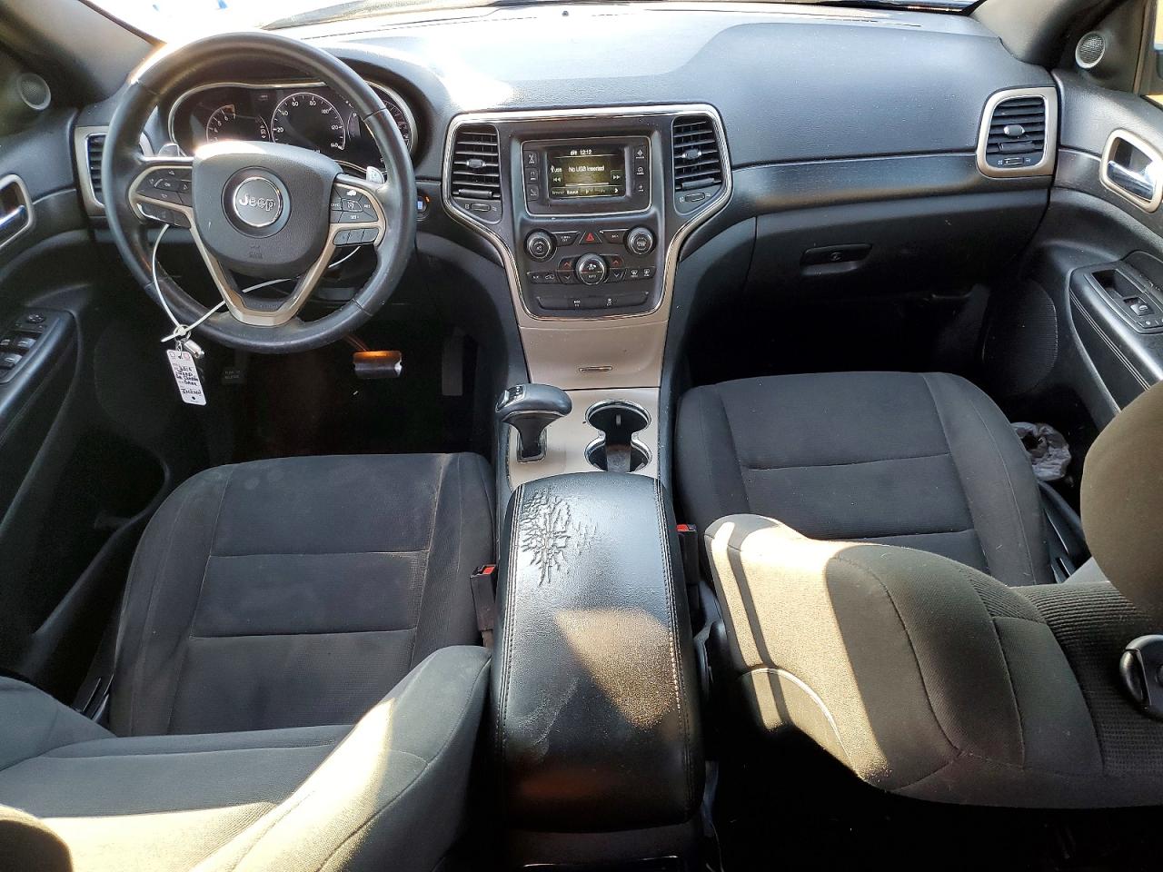 2015 JEEP GRAND CHEROKEE LAREDO photo 15