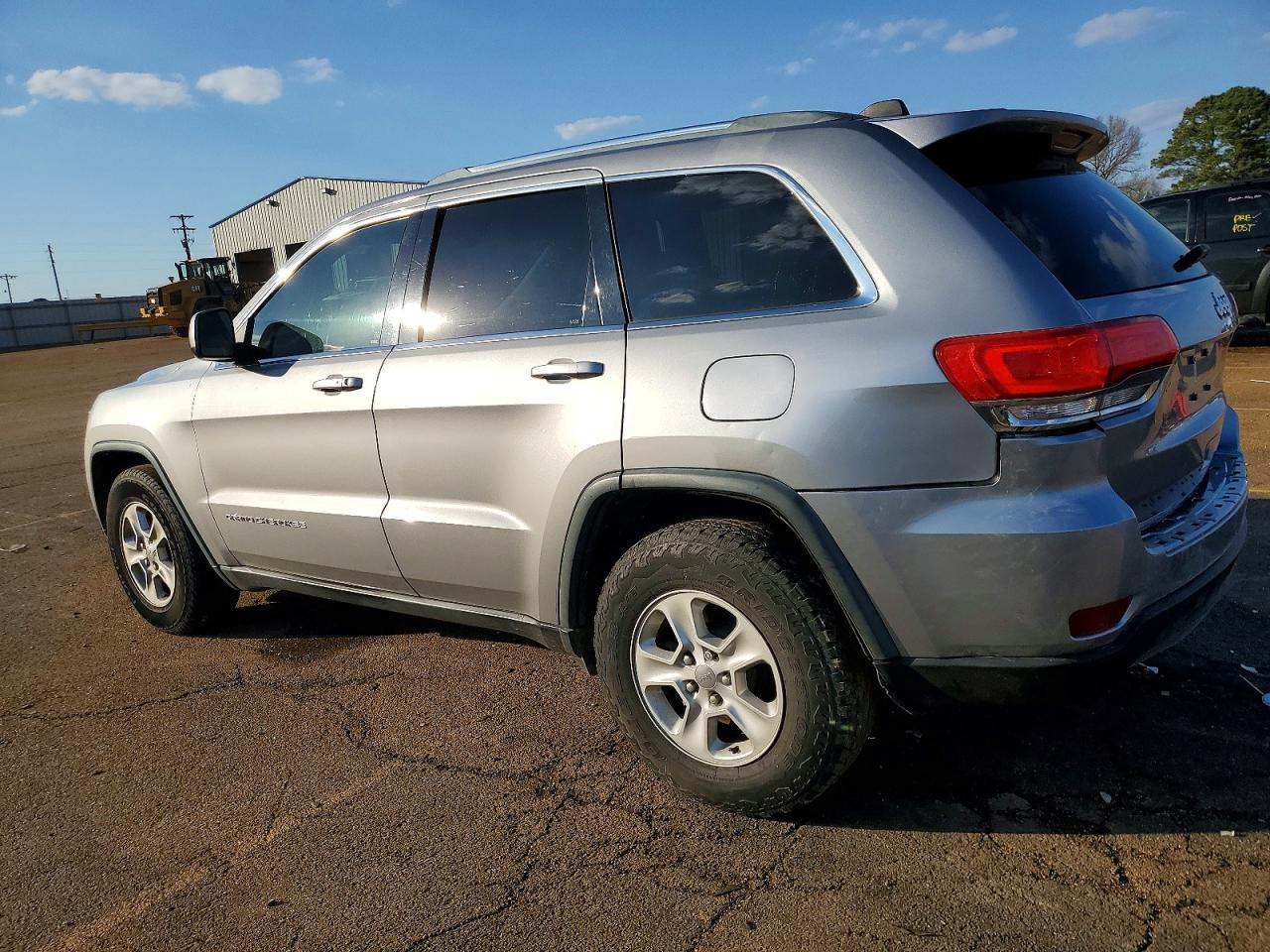 2015 JEEP GRAND CHEROKEE LAREDO photo 3