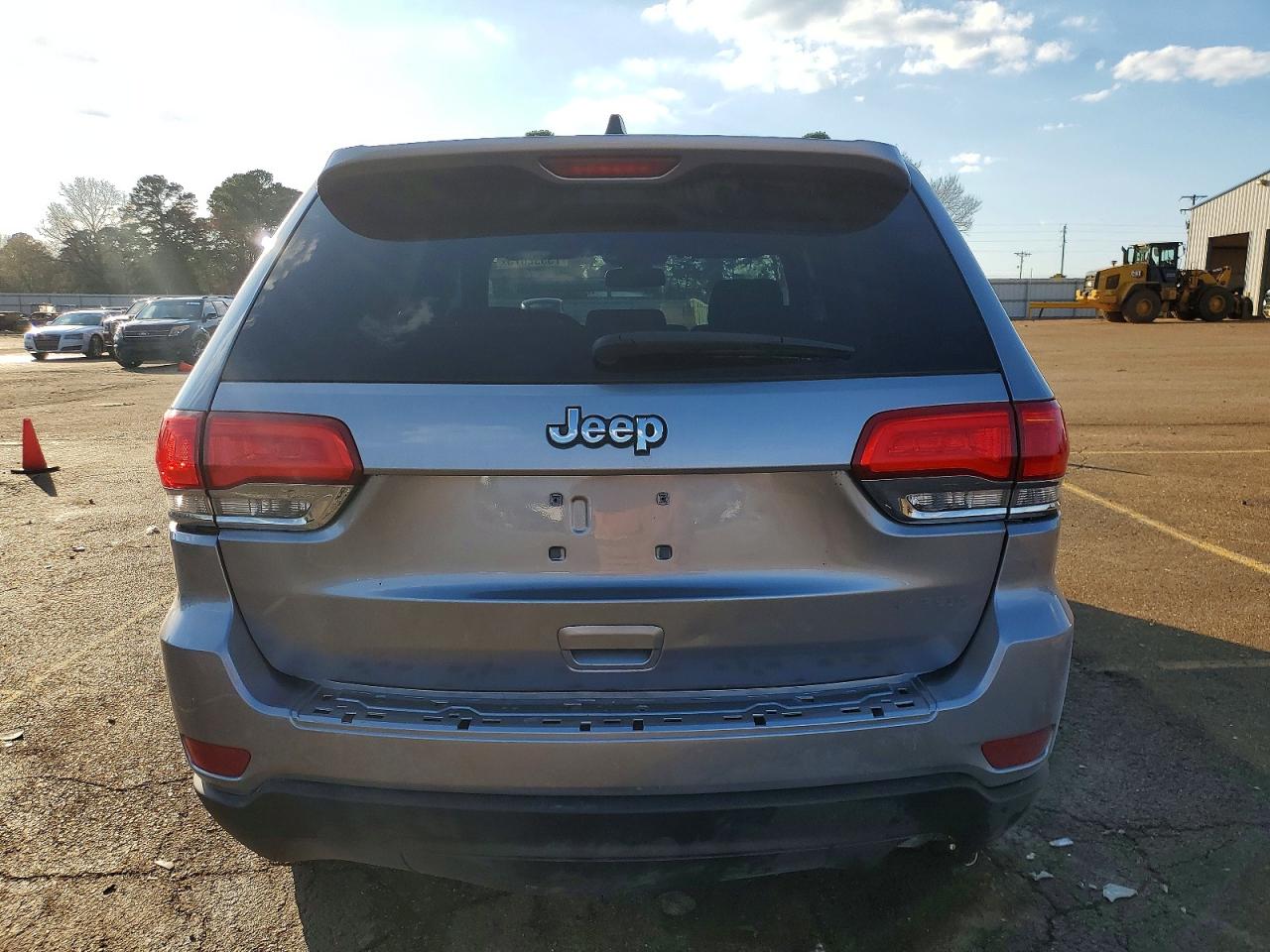 2015 JEEP GRAND CHEROKEE LAREDO photo 11