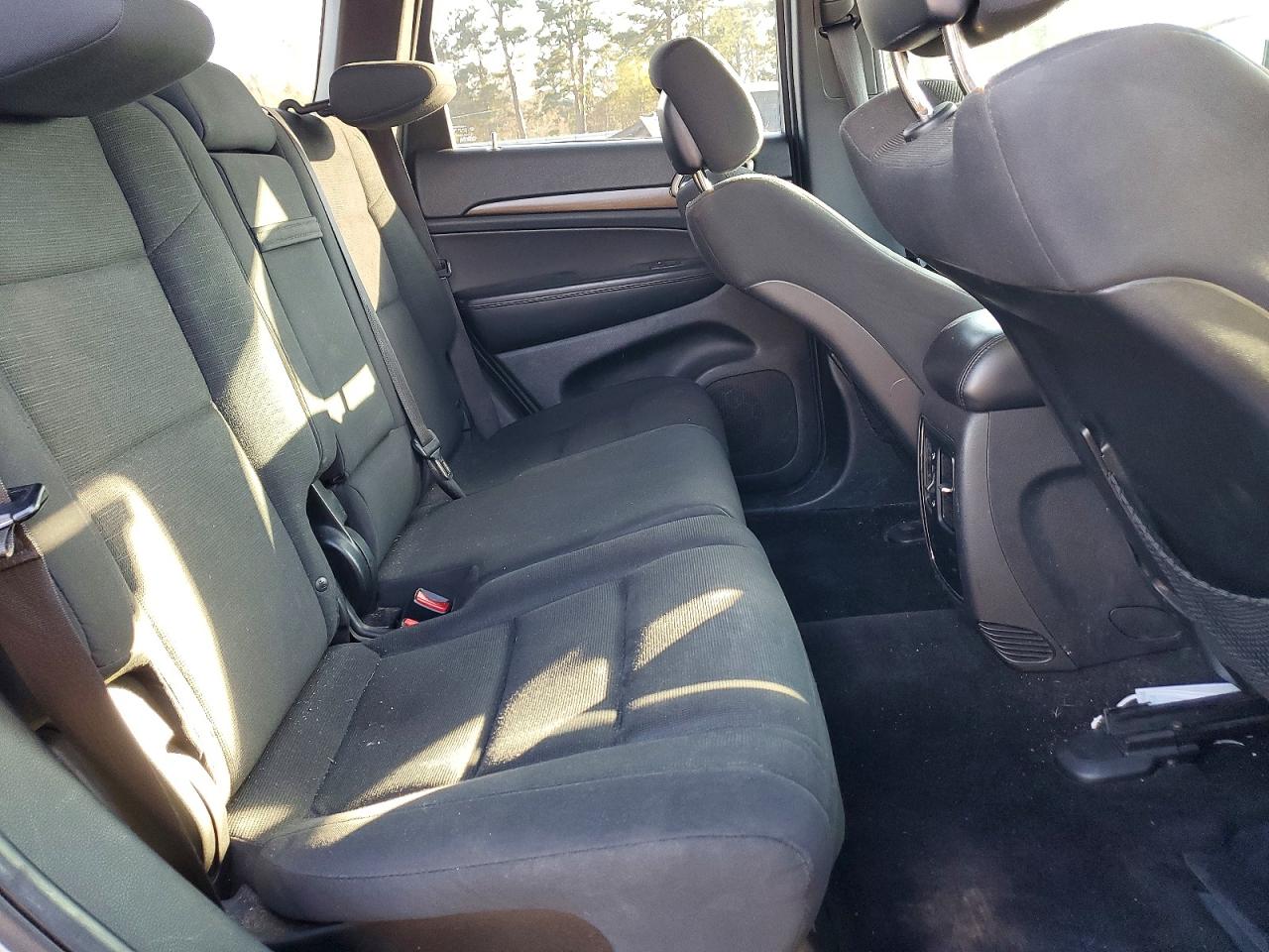 2015 JEEP GRAND CHEROKEE LAREDO photo 19