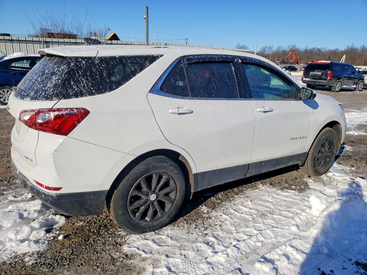 2019 CHEVROLET EQUINOX LT photo 3