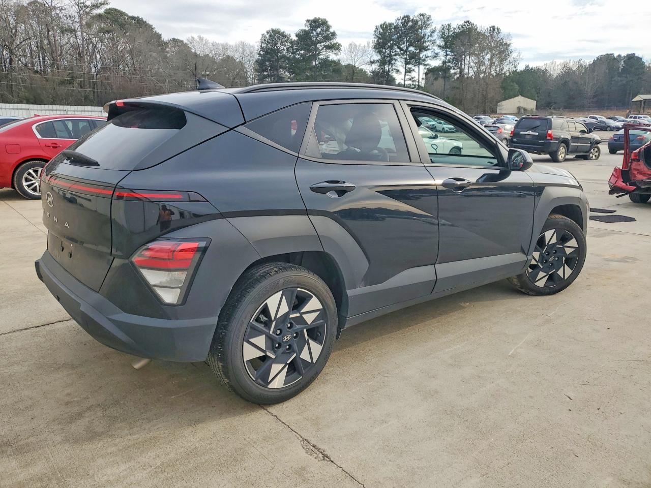 2024 HYUNDAI KONA SEL photo 5