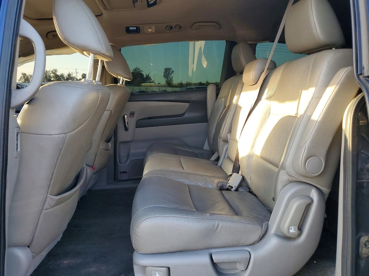 2016 HONDA ODYSSEY TOURING photo 11
