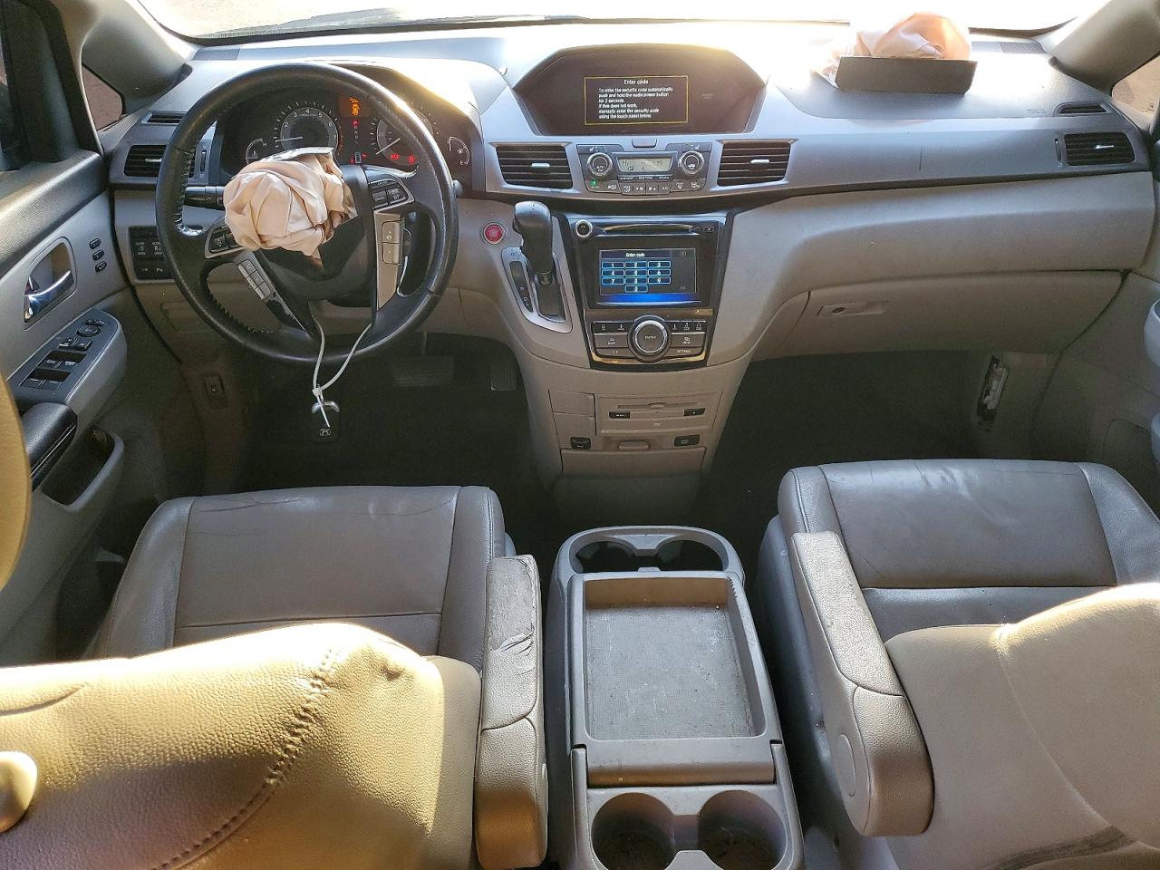 2016 HONDA ODYSSEY TOURING photo 8
