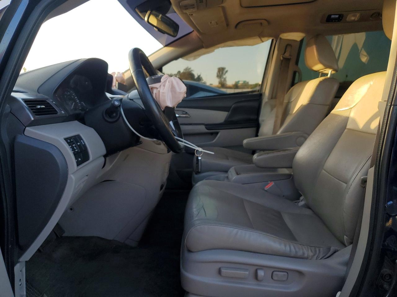 2016 HONDA ODYSSEY TOURING photo 7