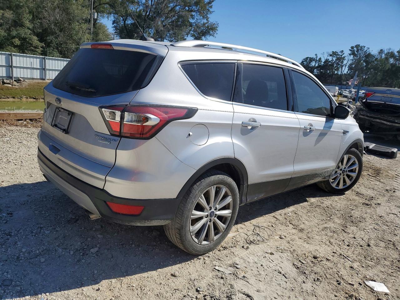 2017 FORD ESCAPE TITANIUM photo 5