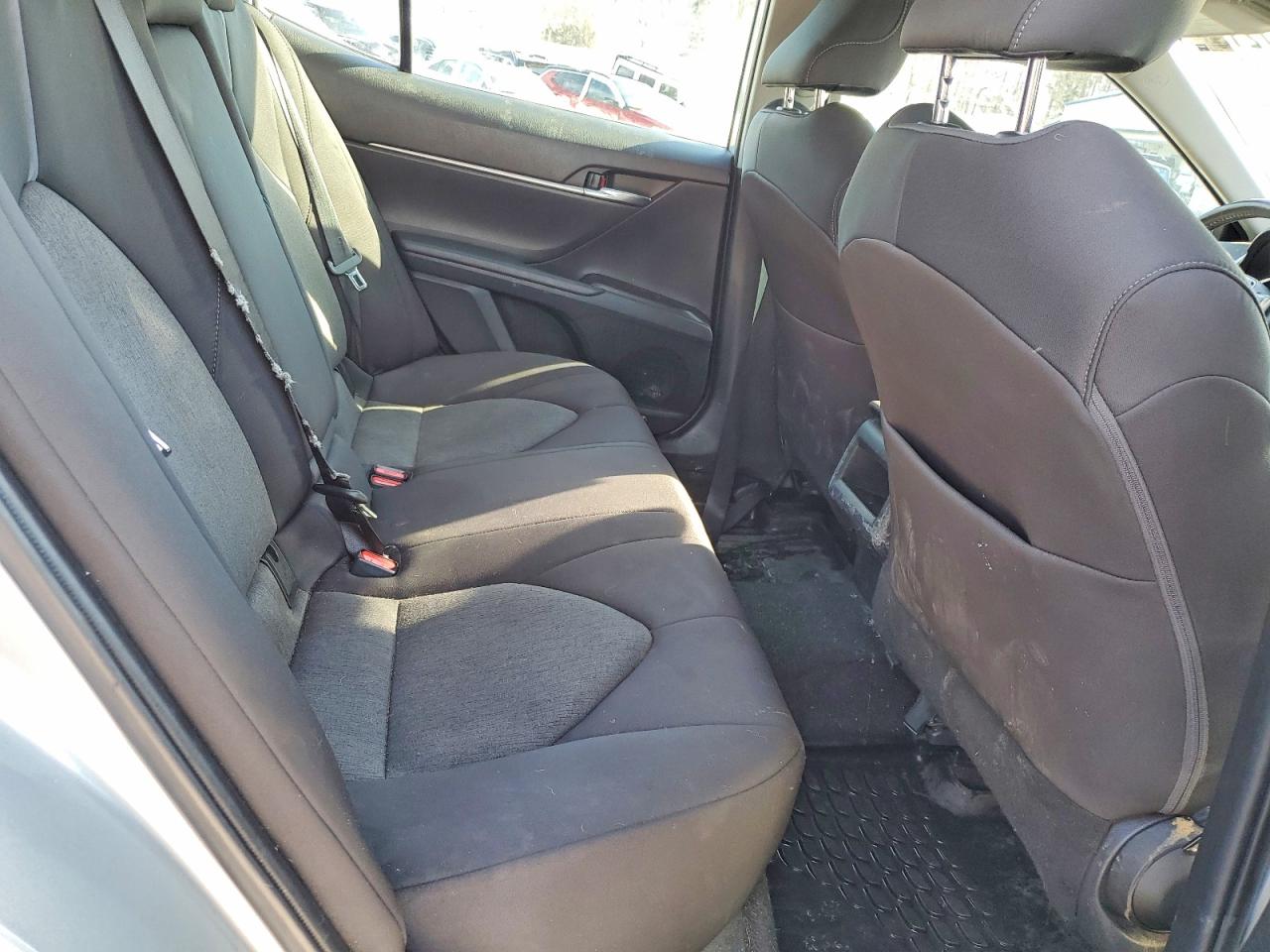 2021 TOYOTA CAMRY LE photo 19