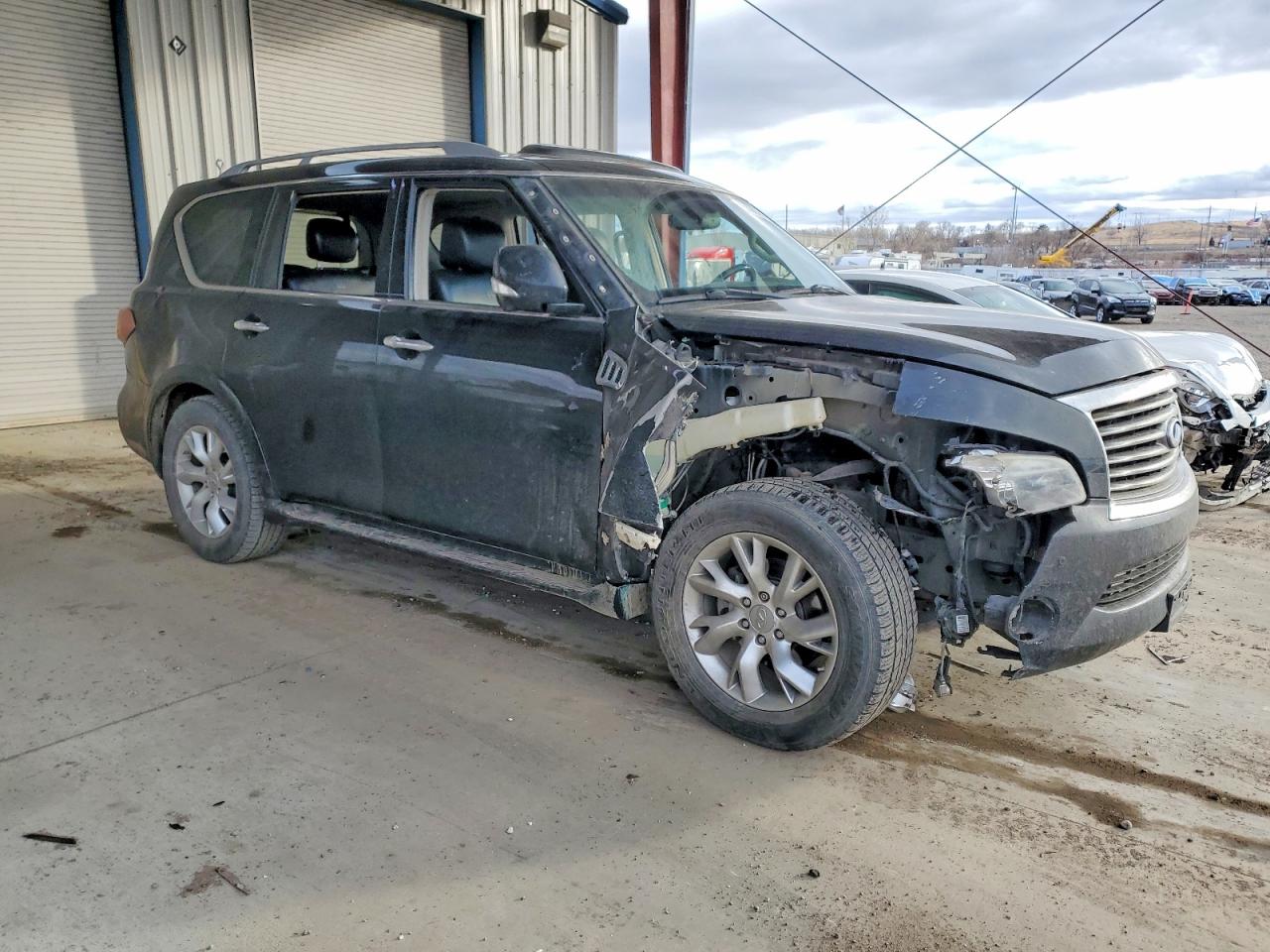 2011 INFINITI QX56 BASE photo 7