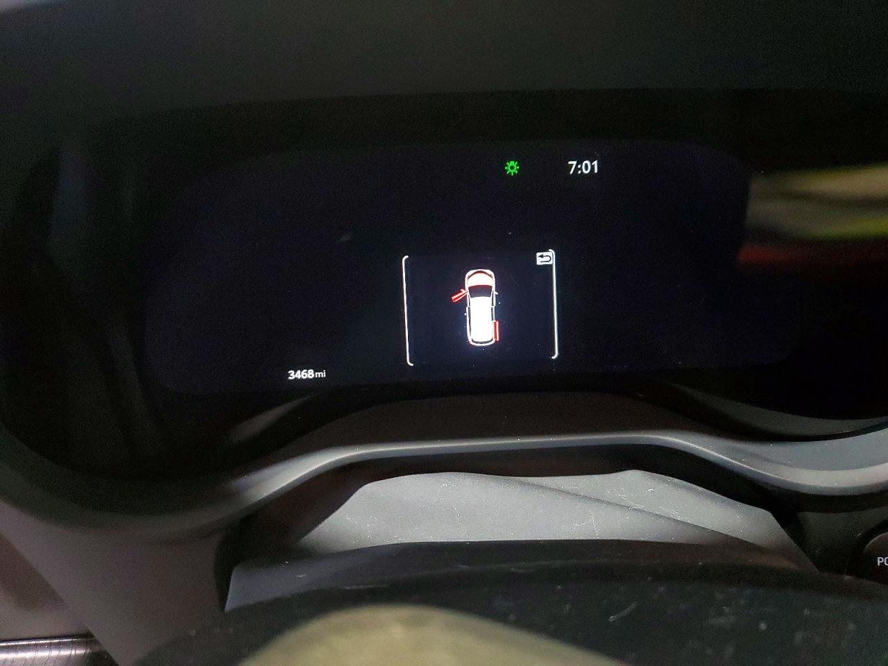 2025 TOYOTA SIENNA photo 9