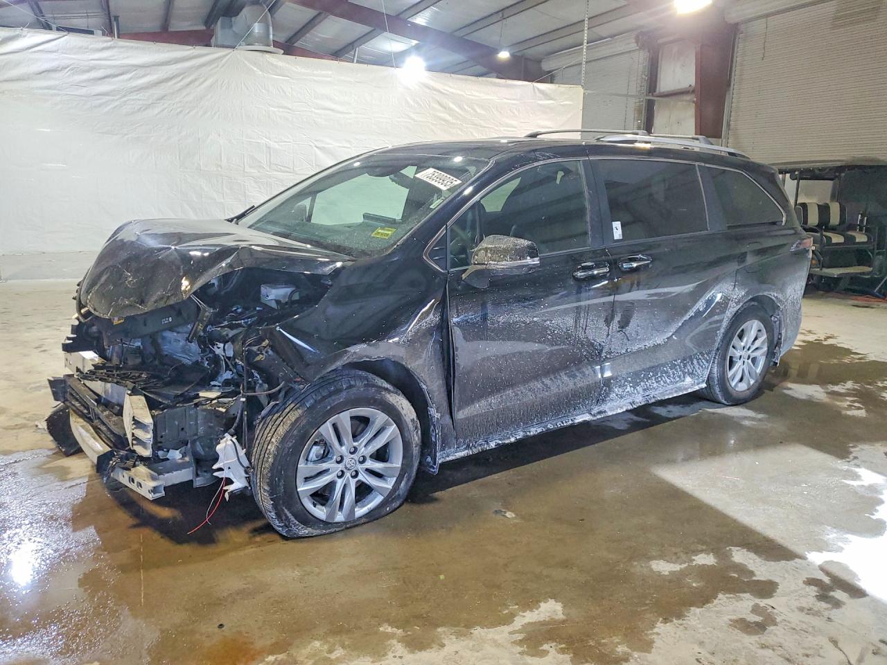 2025 TOYOTA SIENNA