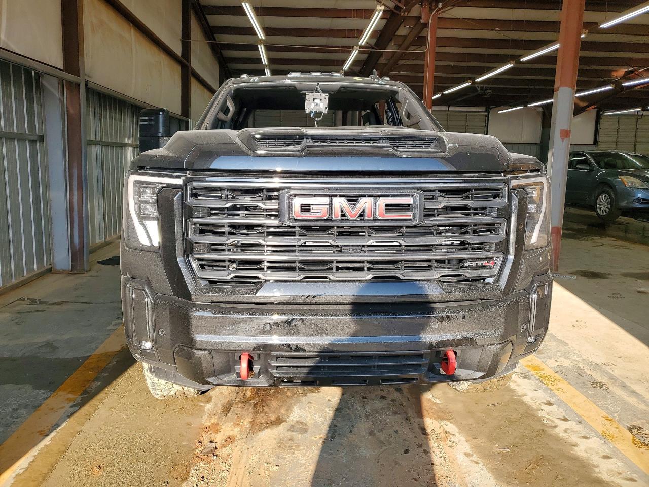 2025 GMC SIERRA K2500 AT4 photo 9