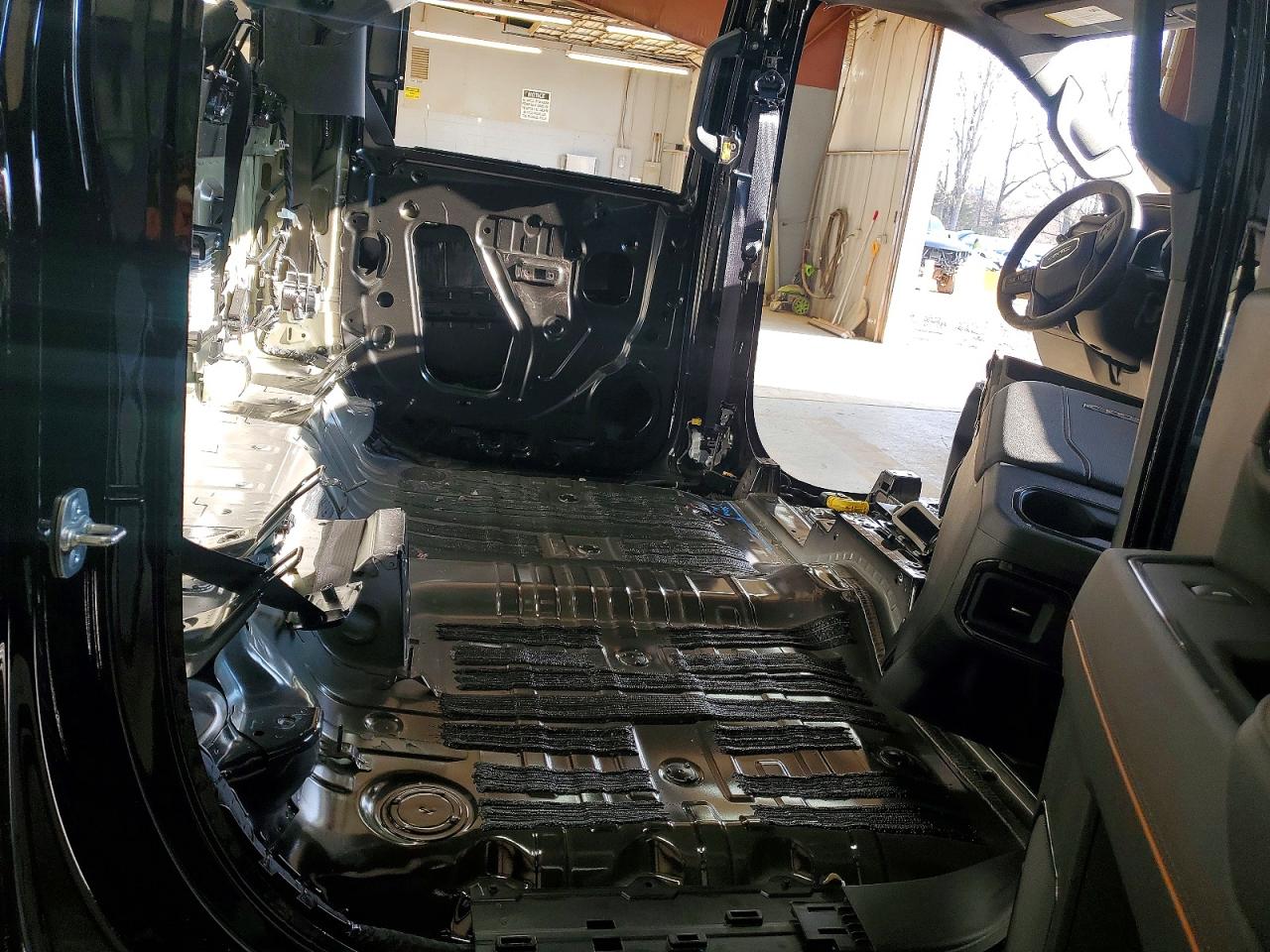 2025 GMC SIERRA K2500 AT4 photo 19