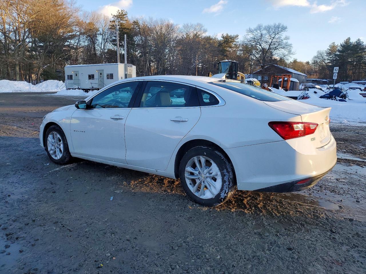 2018 CHEVROLET MALIBU LT photo 4