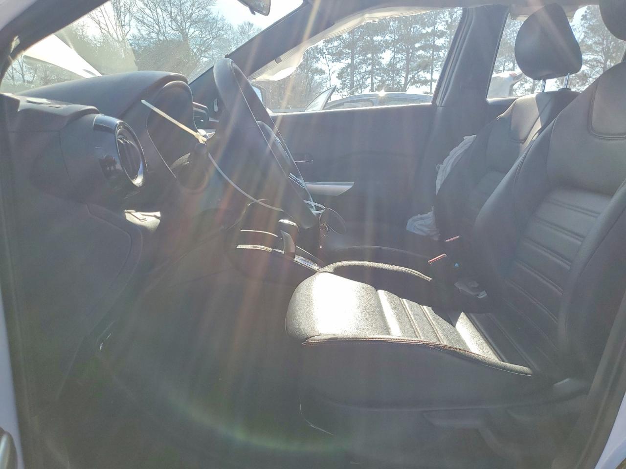 2019 NISSAN KICKS S photo 19