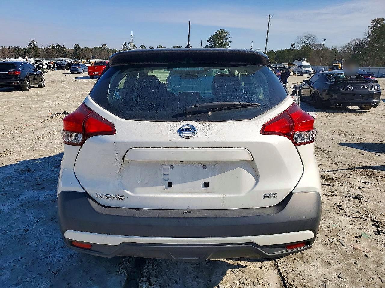 2019 NISSAN KICKS S photo 16