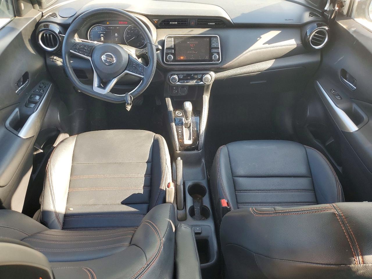 2019 NISSAN KICKS S photo 22
