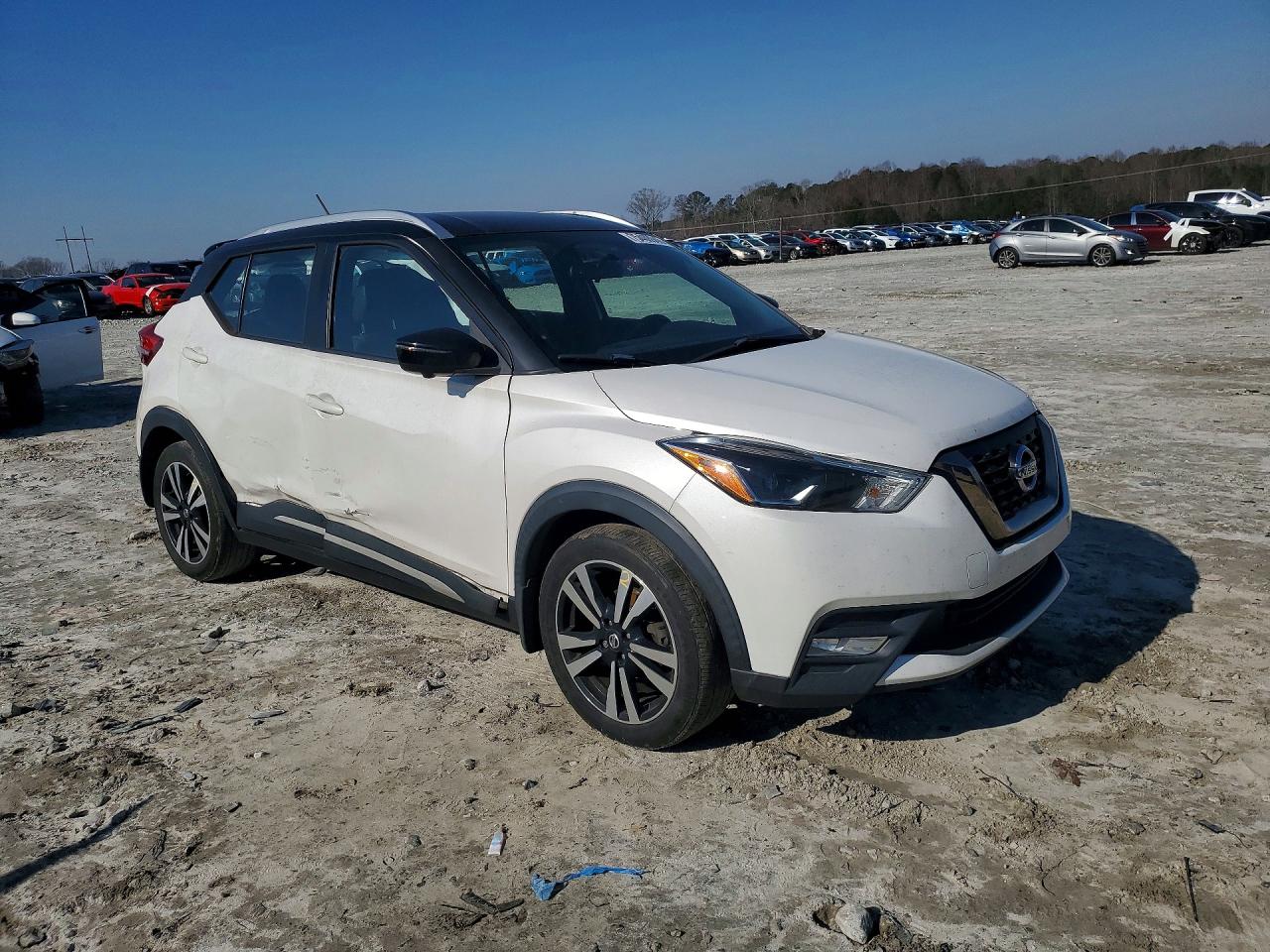 2019 NISSAN KICKS S photo 10