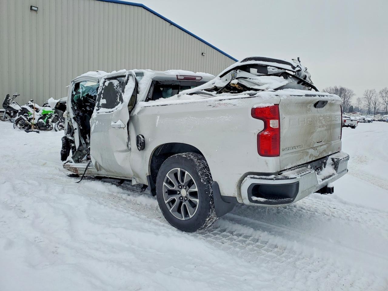 2019 CHEVROLET SILVERADO K1500 LT photo 3