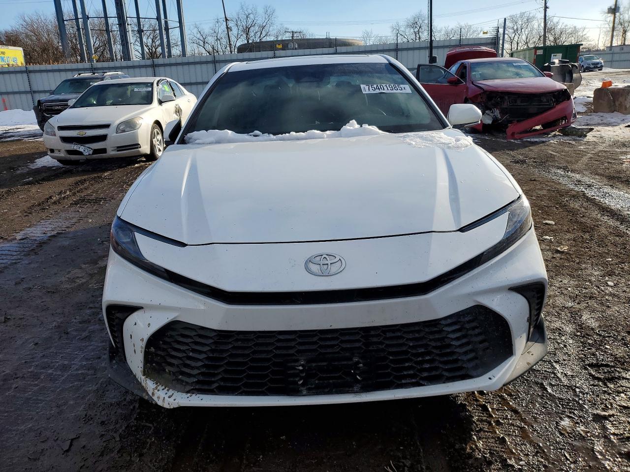 2025 TOYOTA CAMRY SE photo 13