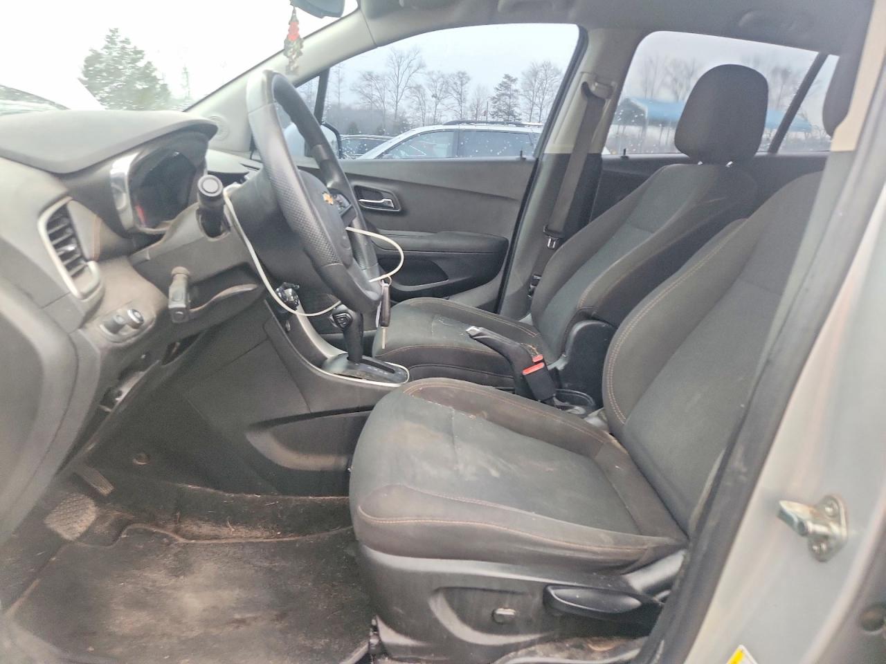2019 CHEVROLET TRAX LS photo 19
