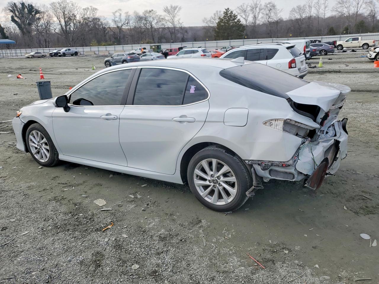 2024 TOYOTA CAMRY LE photo 3