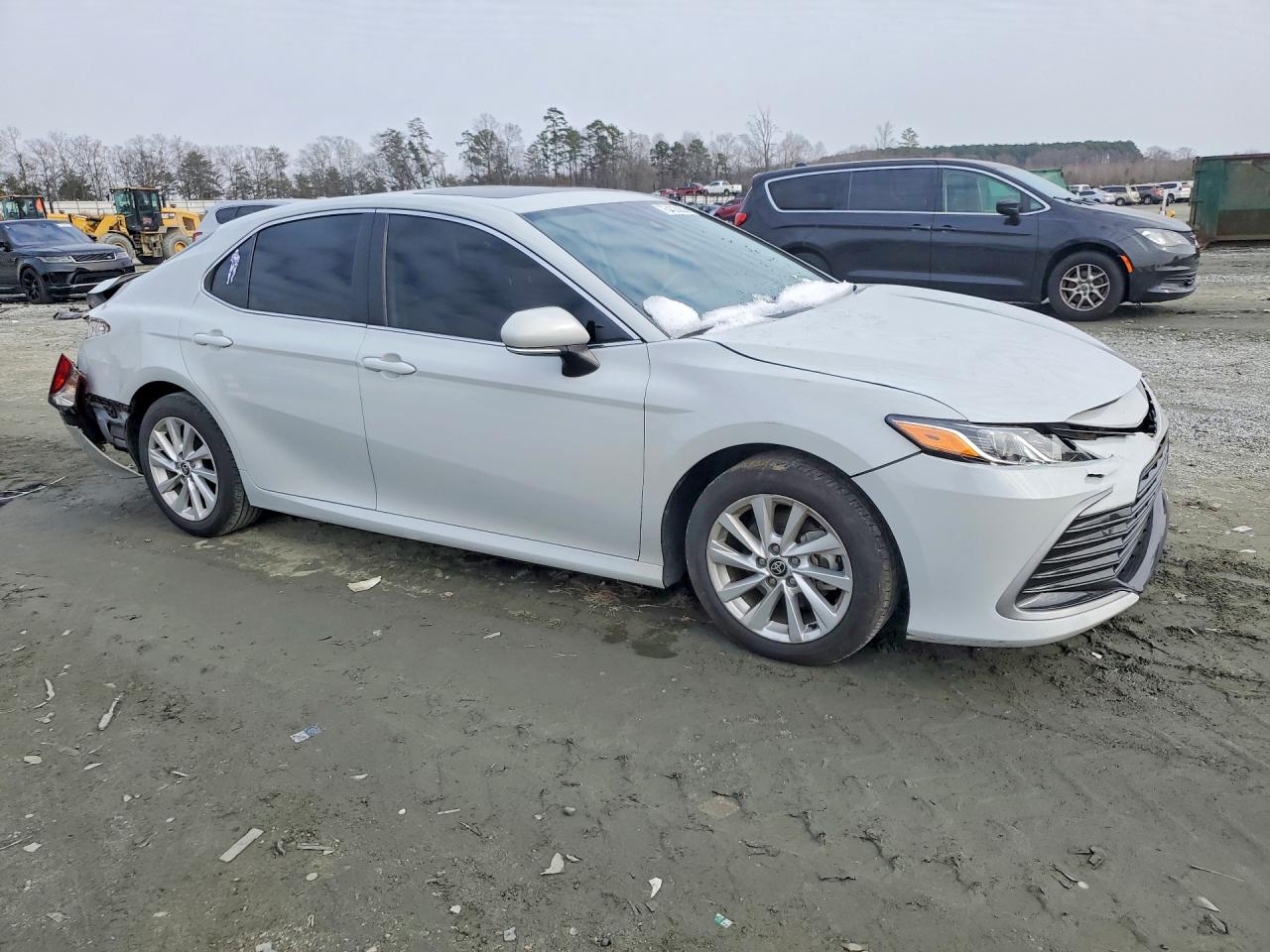 2024 TOYOTA CAMRY LE photo 7