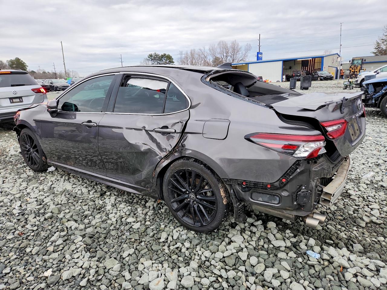 2023 TOYOTA CAMRY XSE photo 2