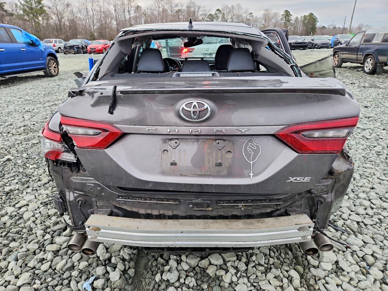 2023 TOYOTA CAMRY XSE photo 6