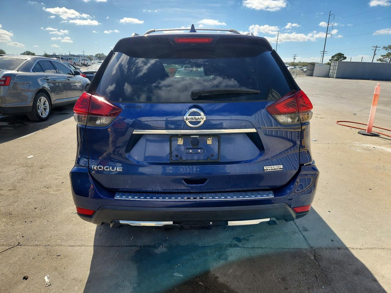 2020 NISSAN ROGUE S photo 16