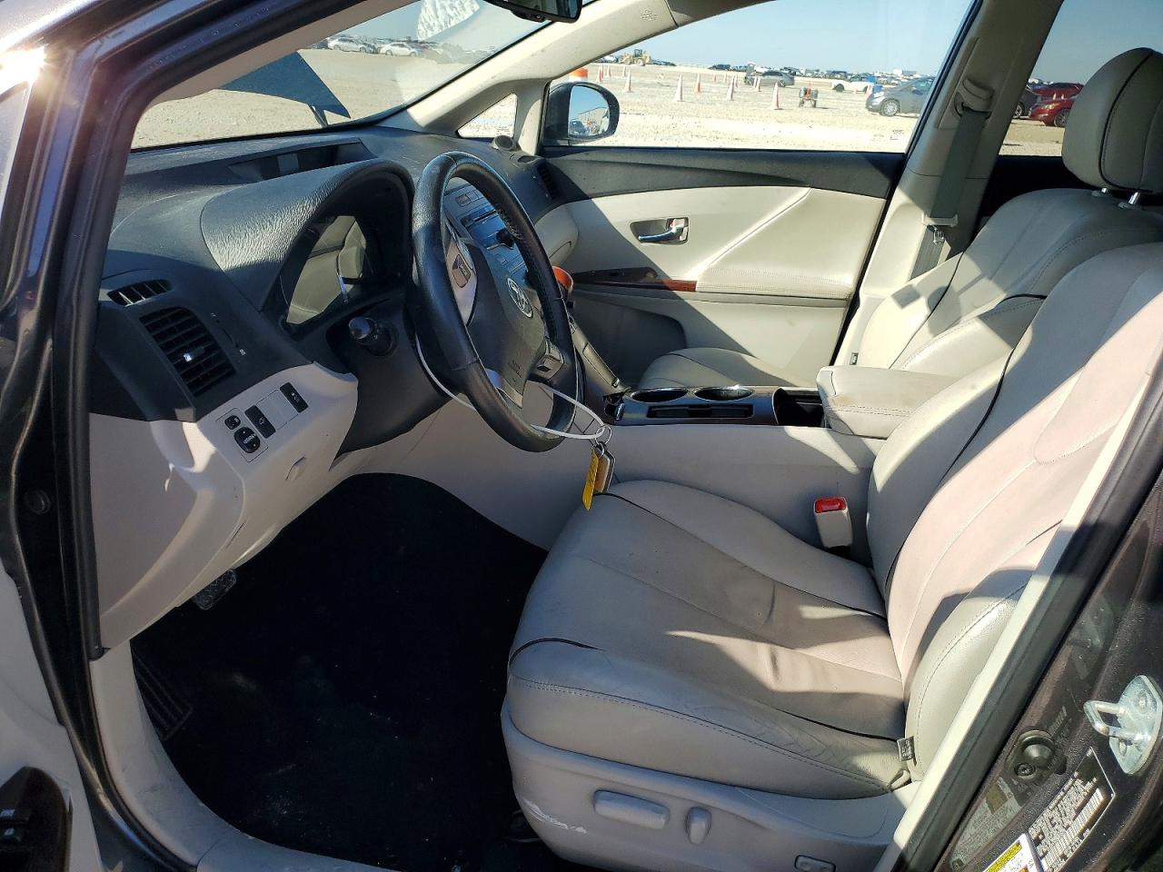 2009 TOYOTA VENZA photo 7