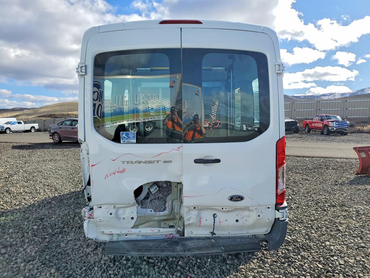 2016 FORD TRANSIT T-150 photo 11