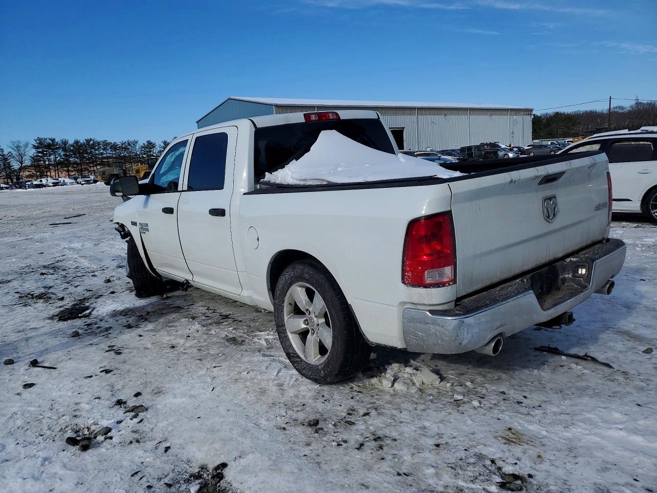 2022 RAM 1500 CLASSIC TRADESMAN photo 3