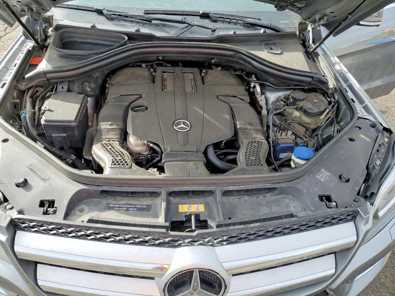 2015 MERCEDES-BENZ GL 450 4MATIC photo 11