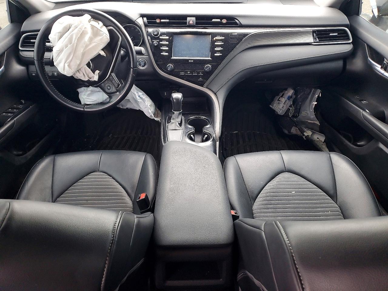 2020 TOYOTA CAMRY SE photo 22