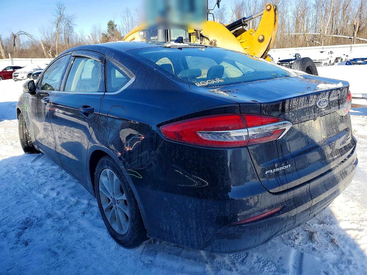 2019 FORD FUSION SE photo 2