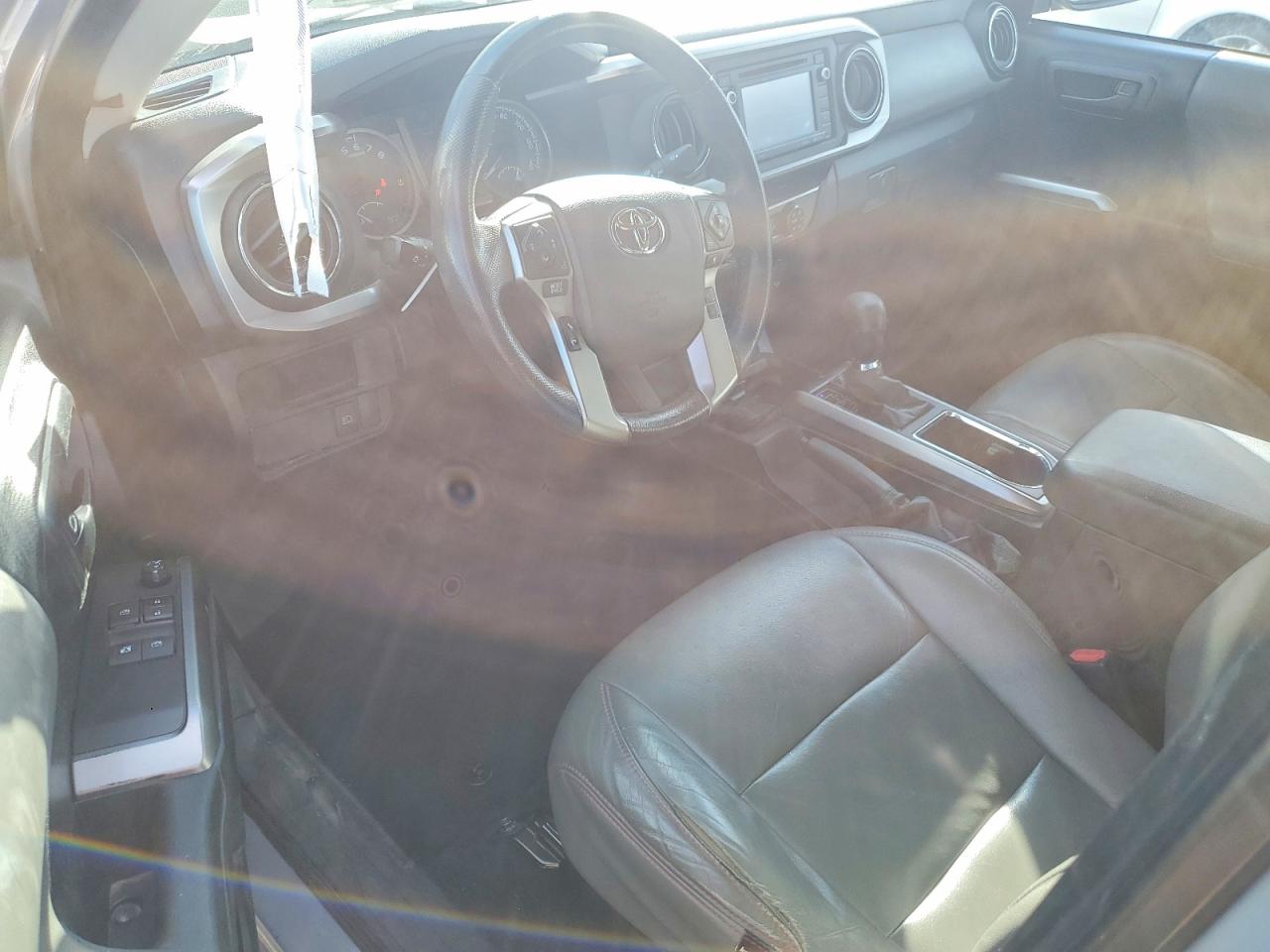 2019 TOYOTA TACOMA SR5 V6 photo 8