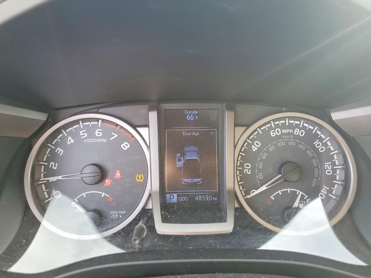 2019 TOYOTA TACOMA SR5 V6 photo 9